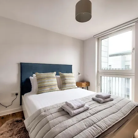 Stylish 2br Apt In By Guestready Edimburgo