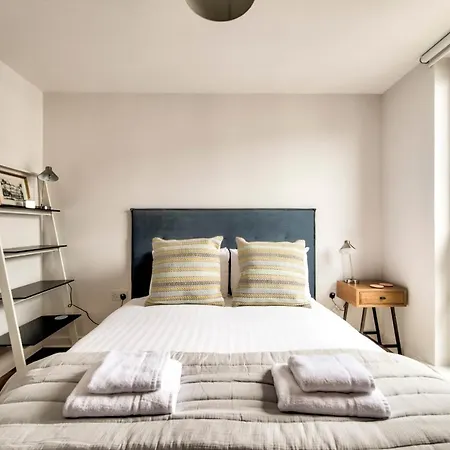 Stylish 2br Apt In By Guestready Διαμέρισμα *