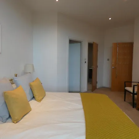 شقة Silver Lining - Modern & Stylish 3 Bed With Parking