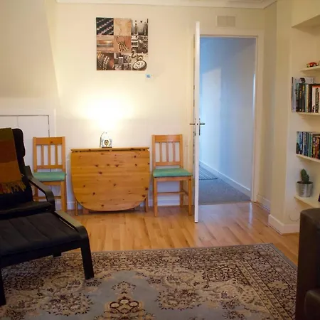 Welcoming And Homely 2 Bed In Location