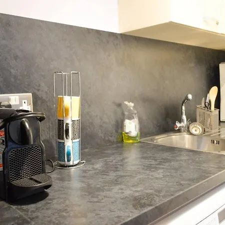 Cosy One Bed West End Flat Ideal For Tourists Appartamento