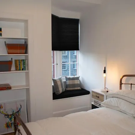Authentic Homely 1 Bedroom On The Royal Mile Edinburgh