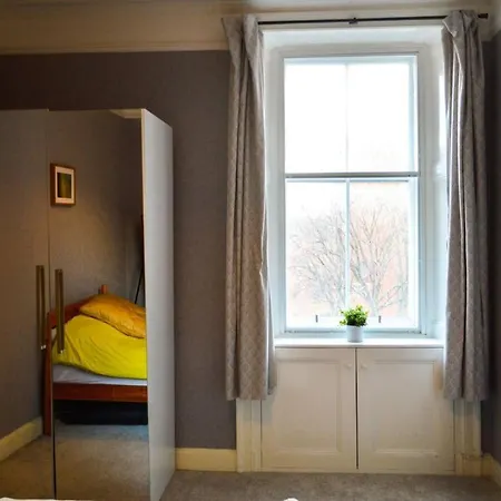 Cosy One Bed West End Flat Ideal For Tourists * Edinburgh