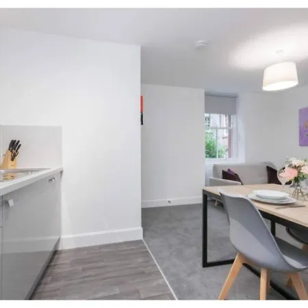 Private Entrance Studio Near The Grassmarket