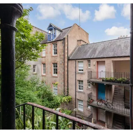 Private Entrance Studio Near The Grassmarket