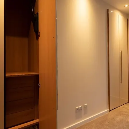 شقة Altido Elegant 2br Apt With Balcony And Parking إدنبرة