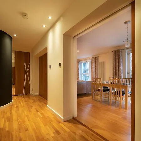 شقة Altido Elegant 2br Apt With Balcony And Parking إدنبرة