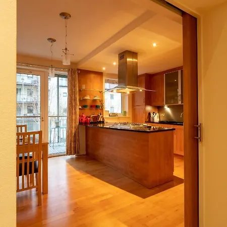 شقة Altido Elegant 2br Apt With Balcony And Parking إدنبرة