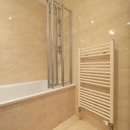 شقة Altido Elegant 2br Apt With Balcony And Parking إدنبرة