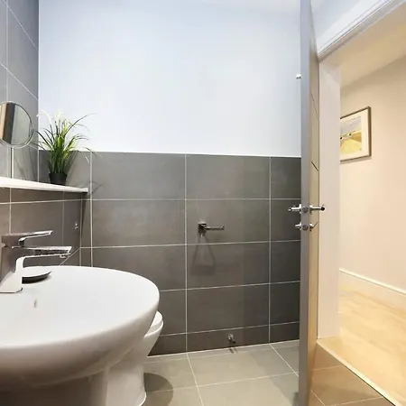Altido Modern, Stylish Apt. In Excellent Central Location Daire