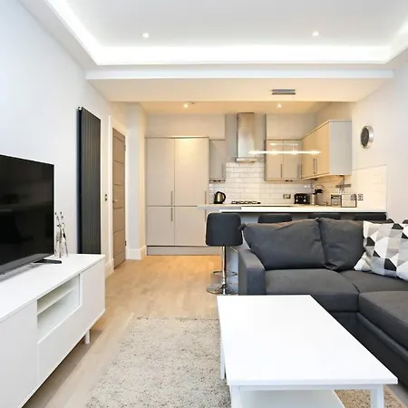 Altido Modern, Stylish Apt. In Excellent Central Location