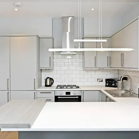 Daire Altido Modern, Stylish Apt. In Excellent Central Location *