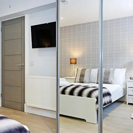 Daire Altido Modern, Stylish Apt. In Excellent Central Location *