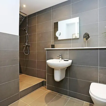 Daire Altido Modern, Stylish Apt. In Excellent Central Location Edinburgh