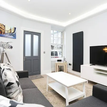 Altido Modern, Stylish Apt. In Excellent Central Location Daire *