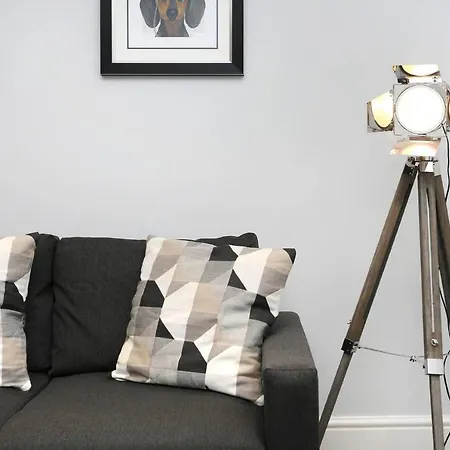 Daire Altido Modern, Stylish Apt. In Excellent Central Location *