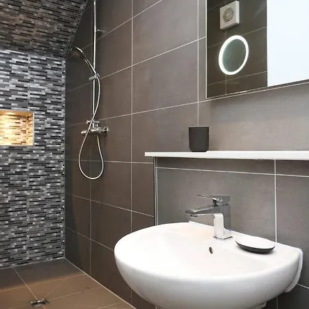 Altido Modern, Stylish Apt. In Excellent Central Location Daire *