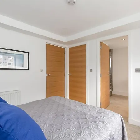 شقة Luxury 3 Bedroom Duplex In The Iconic Quartermile With Stunning Balcony Views