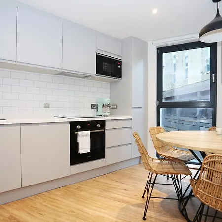 Altido Brand New Studio Near Castle *