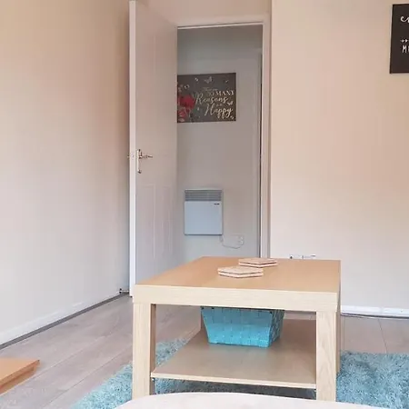 Central Apartment *