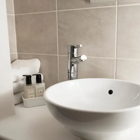 Edinburgh, Stockbridge *