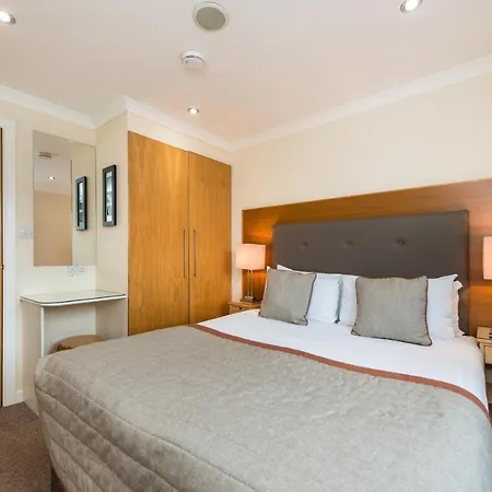 Fountain Court - Harris Апарт-отель