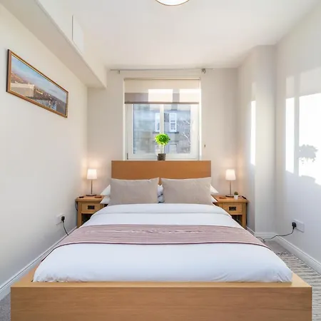 The Waverley Park Terrace إدنبرة