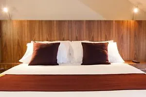 The Place 4*