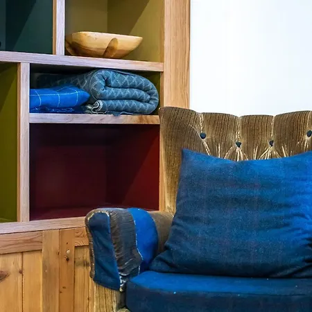 The Waverley Park Apartamento