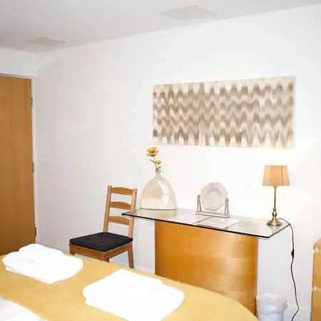Luxurious Bright Family Flat In The City Centre شقة *