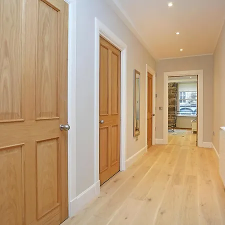 Joivy Beautiful 2 Bed Flat On The Royal Mile Apartment *