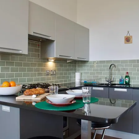Stylish And Bright Flat In Oxford Street, By Guestready * Edimburgo