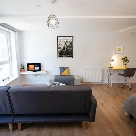Studio Flat With Free Parking Appartement