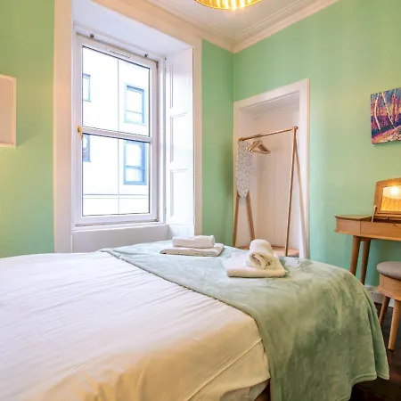 Chic & Stylish 2 Bed On Leith Walk 公寓 *