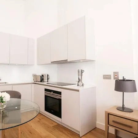 Beautiful Minimalistic Studio In Central Edimburgo