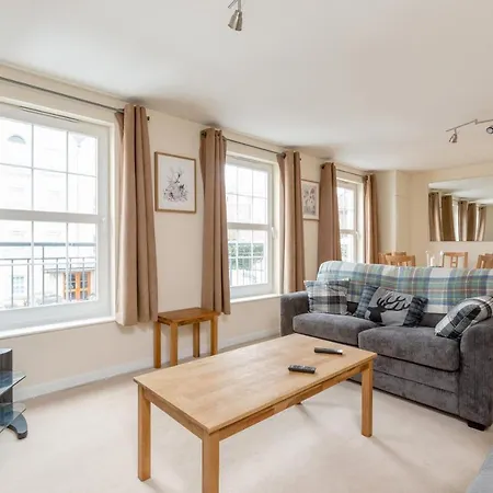 404 Dalry Gait 2 * Edinburgh