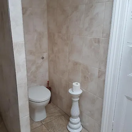 Apartment 416 - Hart Street