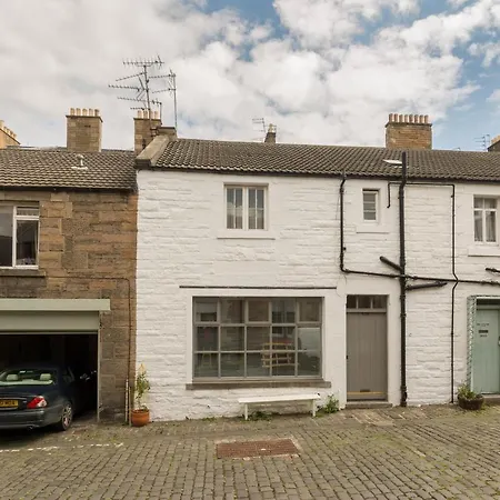 شقة 402 Dean Park Mews