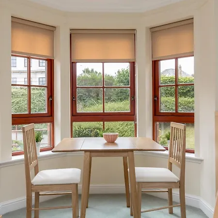 418 - Orchard Brae Avenue 3 * Edinburgh