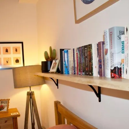 Bright 2 Bed With Views Of Castle Apartamento *