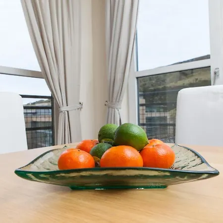 Amazing - Holyrood Road Apartment Edinburgh