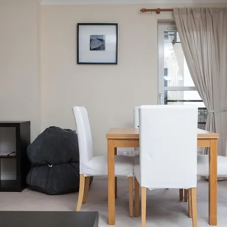 Amazing - Holyrood Road * Edinburgh
