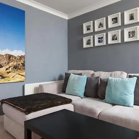Amazing - Holyrood Road Apartment *