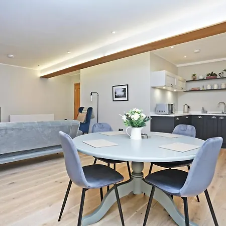 Joivy Beautiful 2 Bed Flat On The Royal Mile Apartment