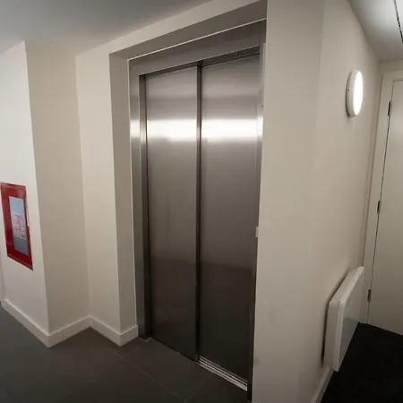 Studio Flat With Free Parking * Edinburgh