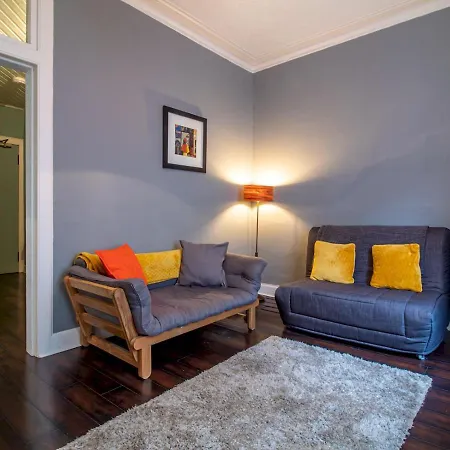 Chic & Stylish 2 Bed On Leith Walk Edinburgh