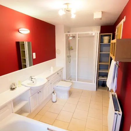 Apartment 241 Fabulous Three Bedroom On The Second Floor With Parking *