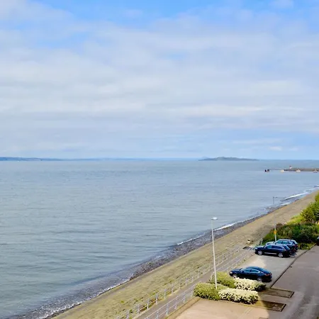 Stunning Coastal In Newhaven Harbour Apartament