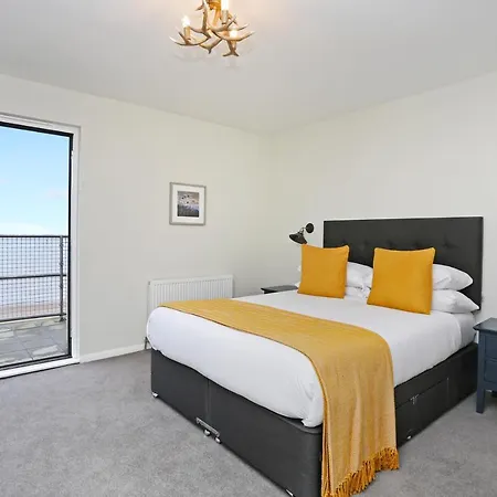 Musselburgh - Stylish 3 Bed With Stunning Sea Views Edinburgh