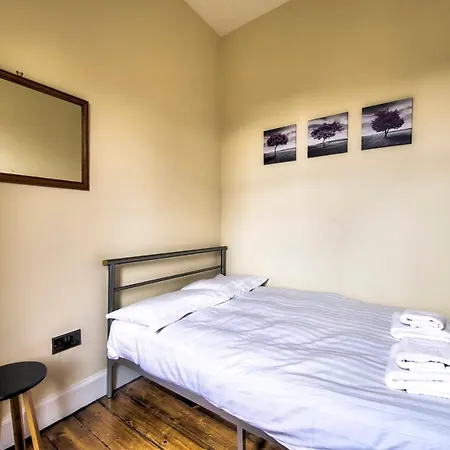 Central Location! 2bdr Flat In Haymarket 公寓